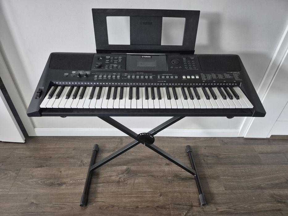 ヤマハpsr e463 Yamaha PSR E 463 keyboard - Queen