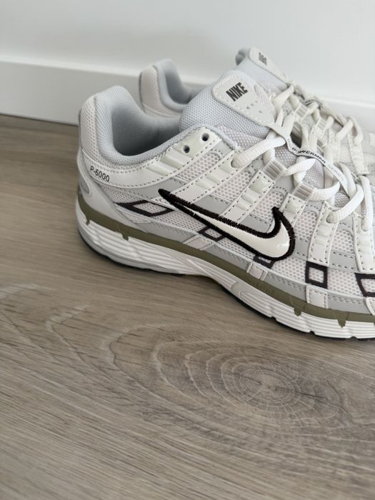Nike p-6000 creme size 41