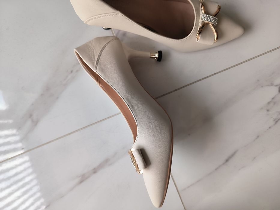 Sapatos de senhora 37 (Novos)