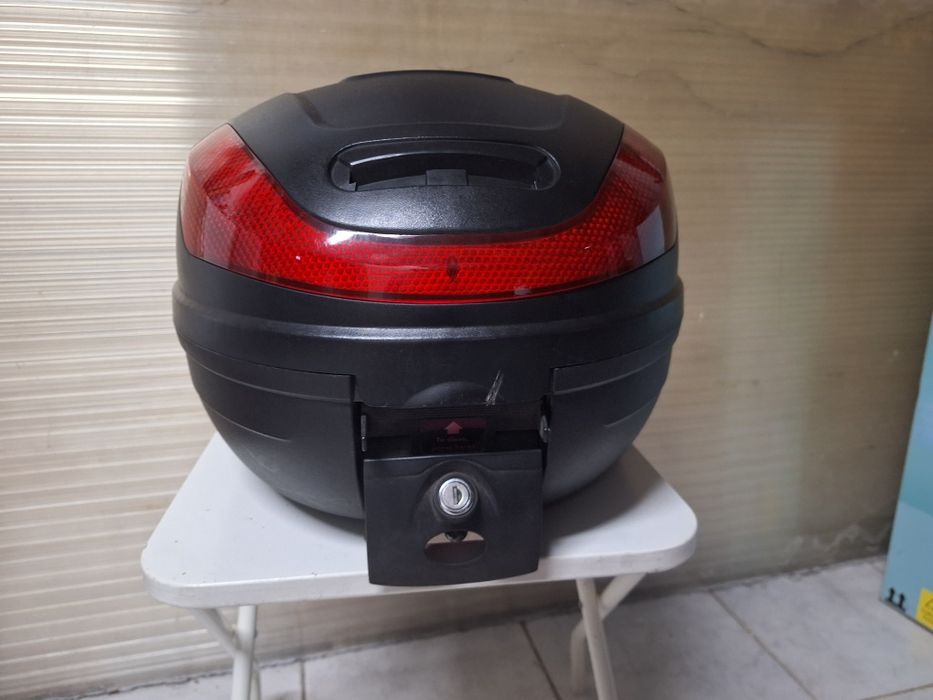 Topcase 29l  usado com suporte