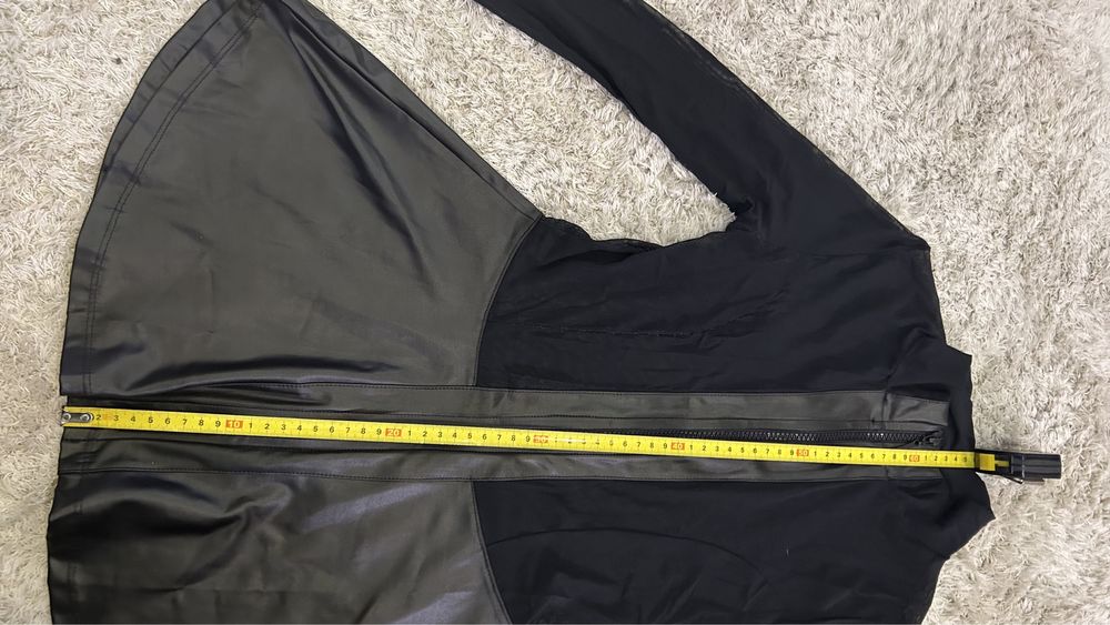 Продам кофточку , размер s