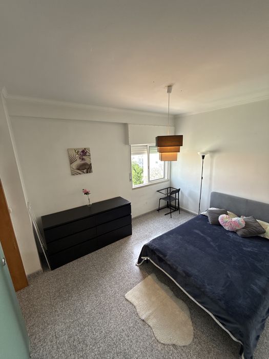 Quarto mobiliado na Moita (Margem Sul)