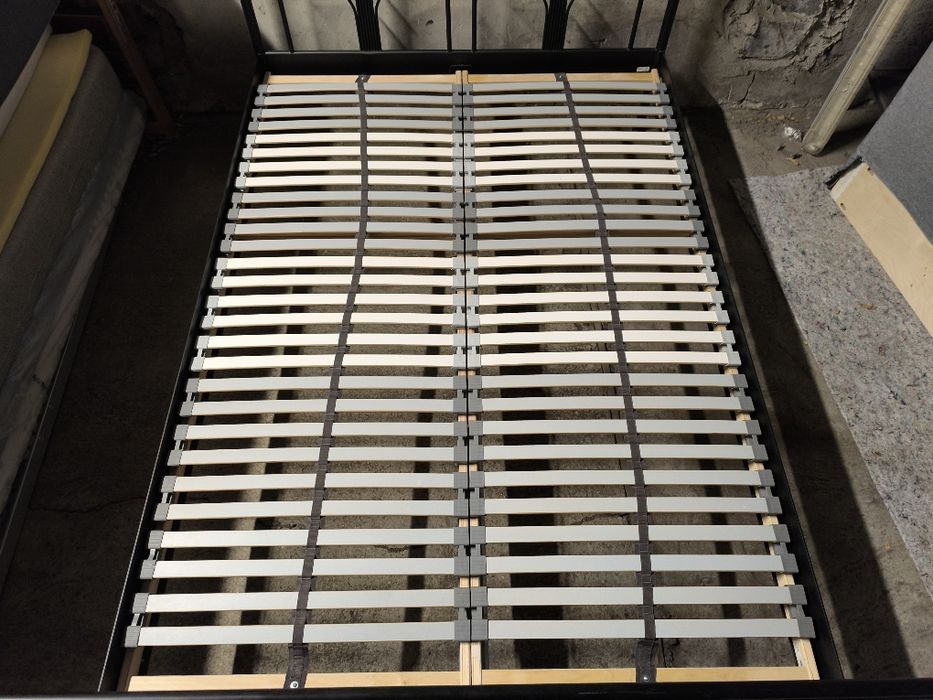 Łóżko 140x200 + Niemiecki Materac . IKEA Noresund  + BodyGuard czarne