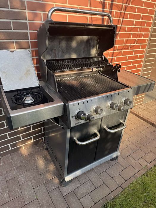 Газовий гриль Broil King Baron 490 з електричним вертелем