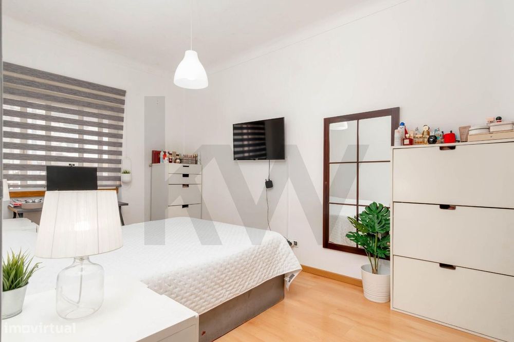 Apartamento de 2 Assoalhadas em excelente estado de conservação - Quel