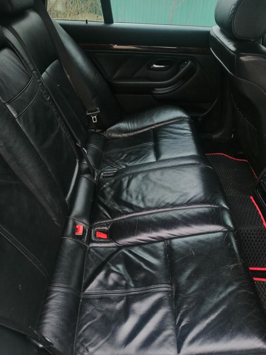 Продам бмв е39 туринг