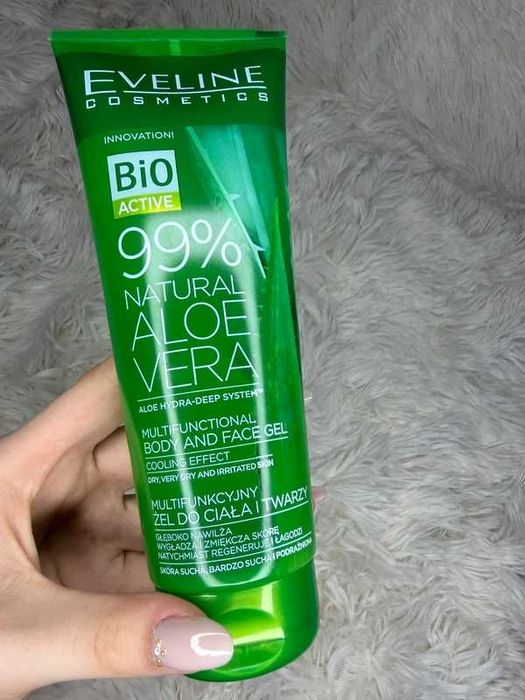 Eveline | Multifunkcyjny żel do ciała i twarzy | 99% Natural Aloe Vera | 250 ml