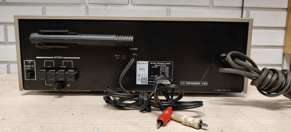 Tuner SONY ST-313L. Vintage