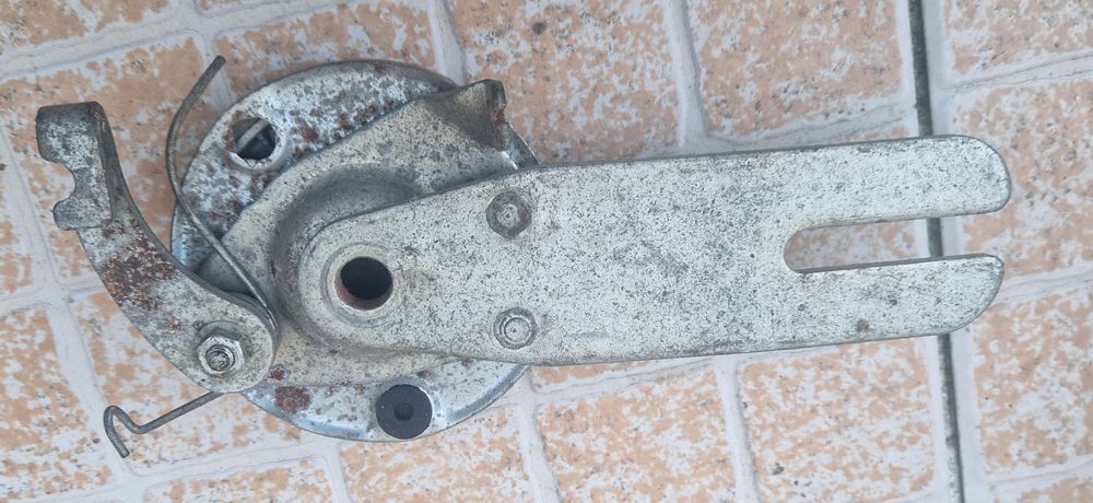 Jantes em alumínio para Peugeot 103. O preço é negociável.