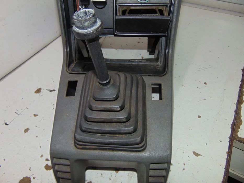 Renault 9/11 consola central