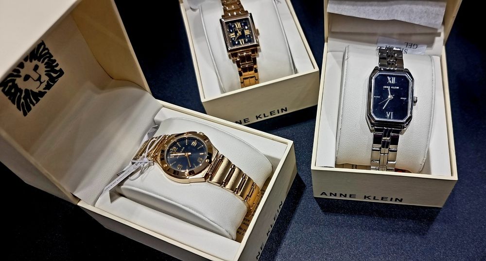 Жіночий годинник Anne Klein Premium Crystal Accented Bracelet