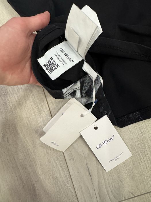 Футболка Off-White