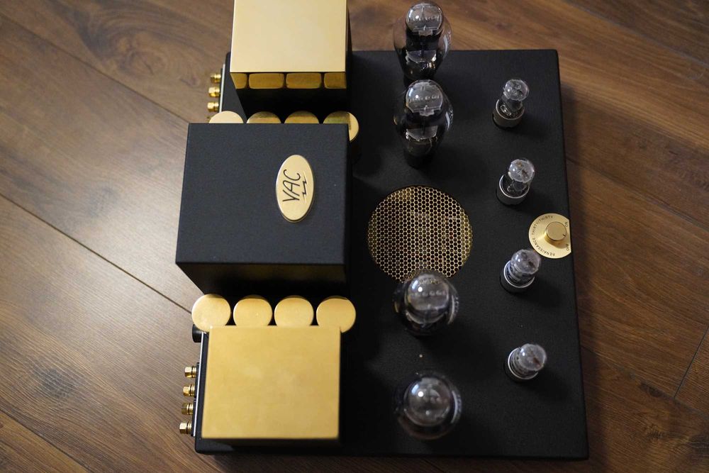 VAC  Renaissance 30/30  усилитель мощности