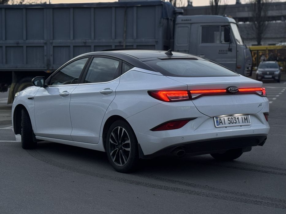 Jac J7 2021 газ/бензин