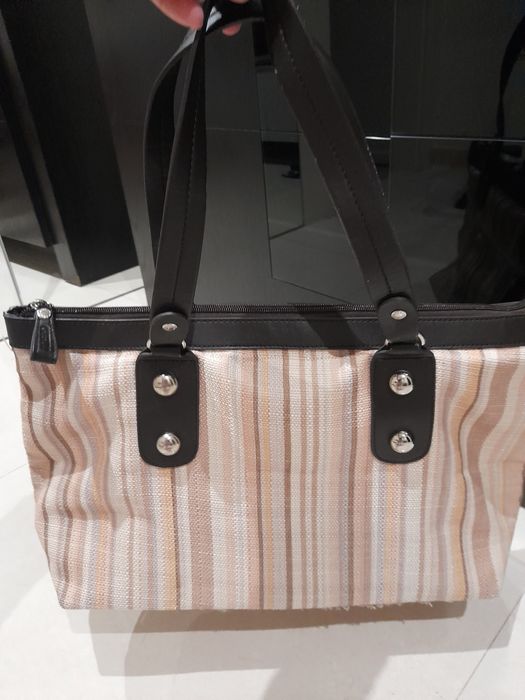 Mala tons nudes com alça castanha