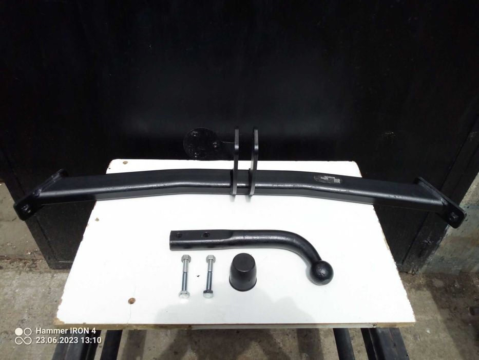 Hak holowniczy z belką z firmy Westfalia do samochodu Ford Focus MK3