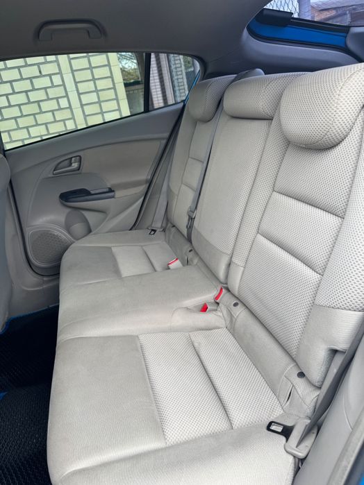 Автомобіль Honda Insight