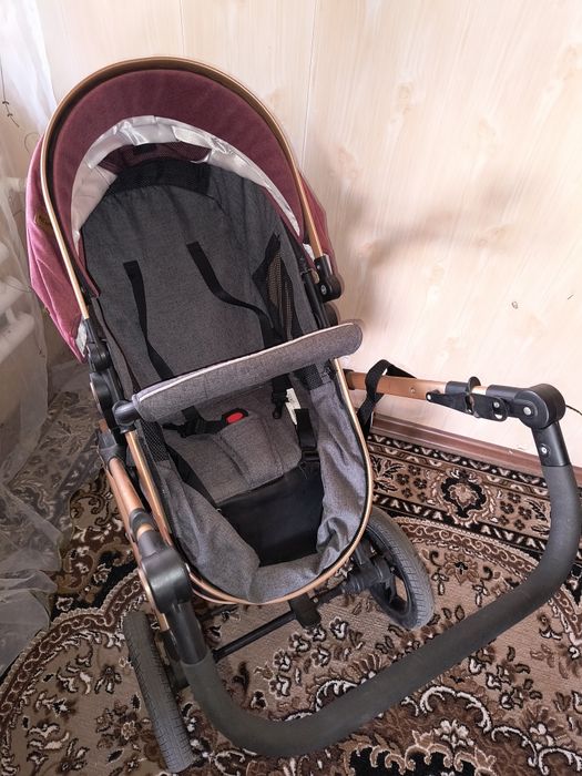 Коляска очень красивая 3в1