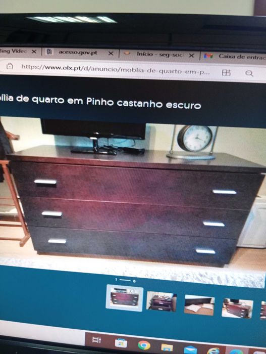 Mobília quarto em Pinho castanho escuro