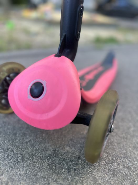 Самокат трьохколісний дитячий Globber Junior Foldable Lights deep pink