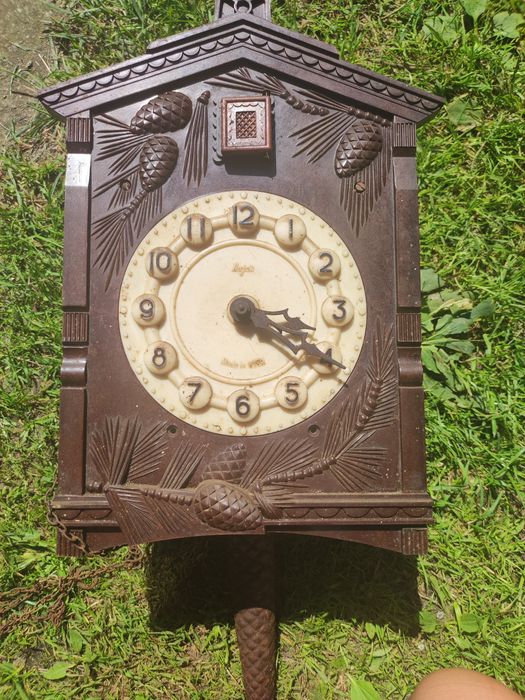 Stary rosyjski zegar z kukułką