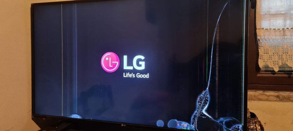 Televisor LG 43LH500T para peças ou reparar