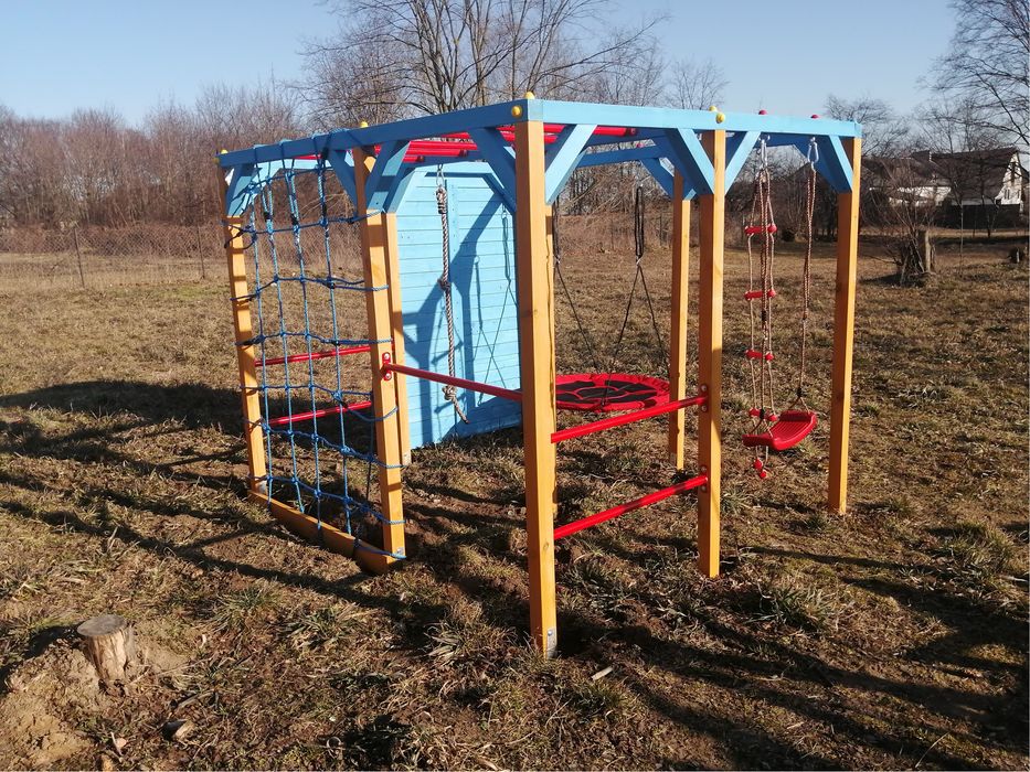 Malpi gaj scianka wspinaczkowa drazki hustawki bocianie gniazdo