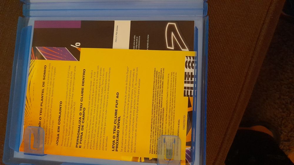 FIFA 21 (PS4) (muito bom estado)