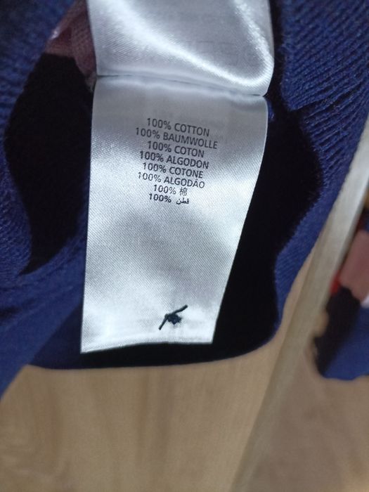 Rozpinany sweter damski Gant. Rozmiar S.
Kardigan na guziki.
Stan bard