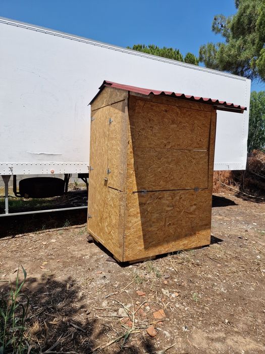 Casinhas de madeira usadas