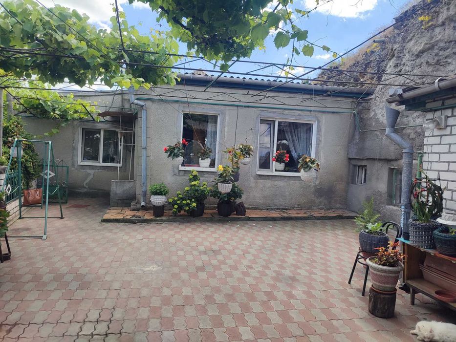 Продам дом с большим участком