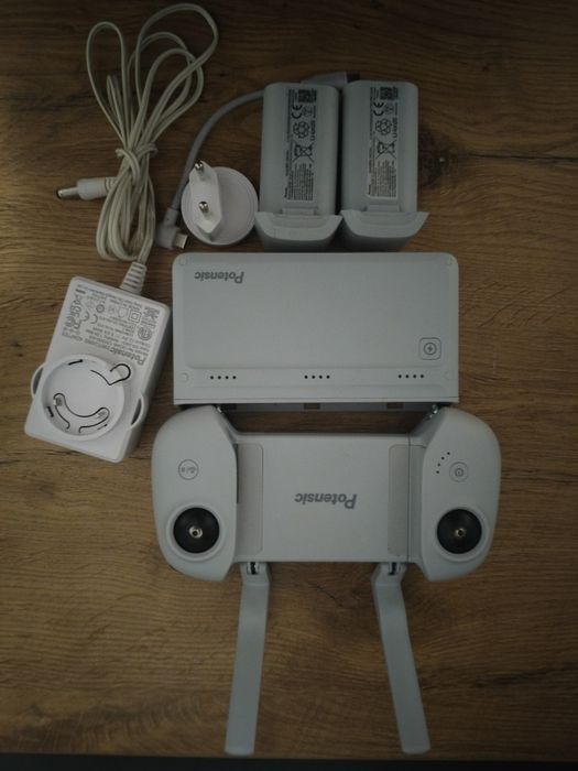 Kontroler RC wraz z ładowarką na trzy baterie do Potensic Atom SE