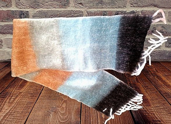 piękny puchaty miękki lekki duży szal ICHI z frędzlami 190x36lami