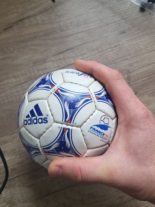 Piłka adidas Tricolore mini.