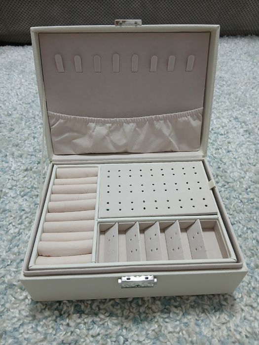 Скринька для прикрас, 2 два поверхи