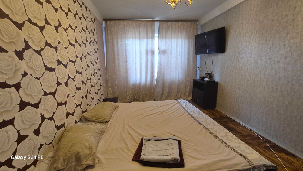 Здається подобово  1-кімнатна квартира  р-н ТЦ Варус