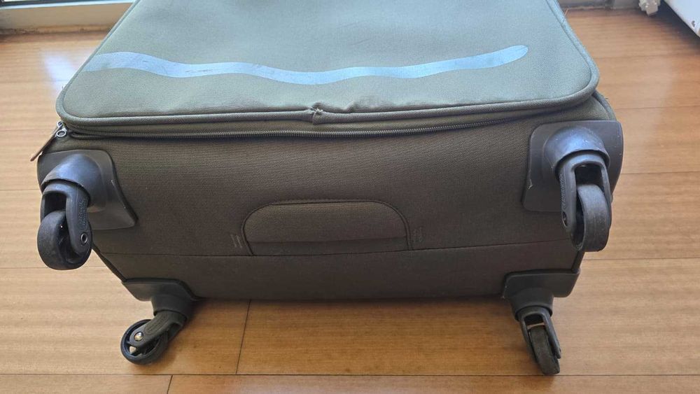 mala de porão e mala de cabine American Tourister em nylon