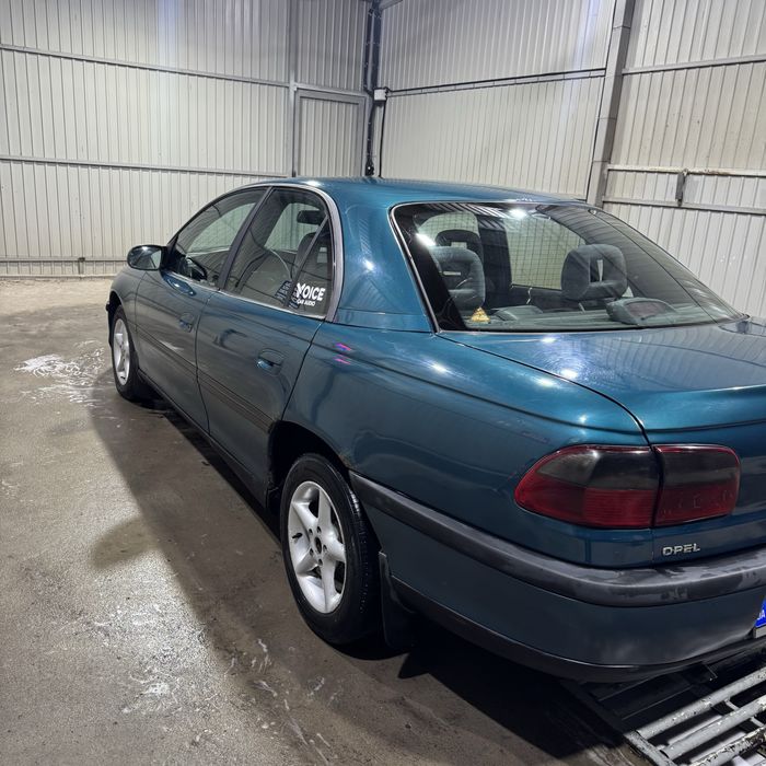 Opel Omega B 2.5 TD, автомат