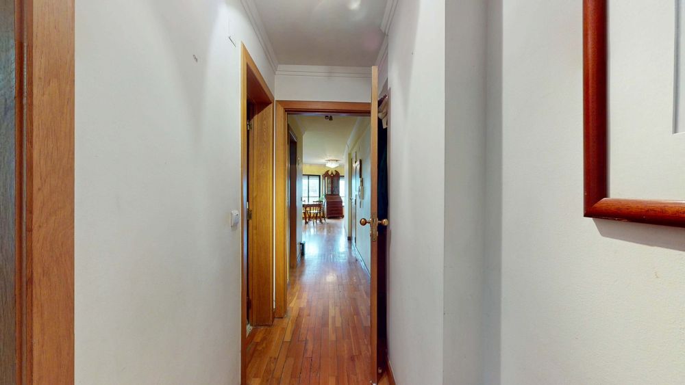 Arrendamento de apartamento t2 na Rua Marques da Silva, 41