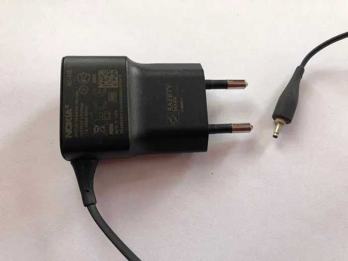 Ładowarka telefonu Nokia , 5V 350mA cienki bolec 2 mmx6 mm