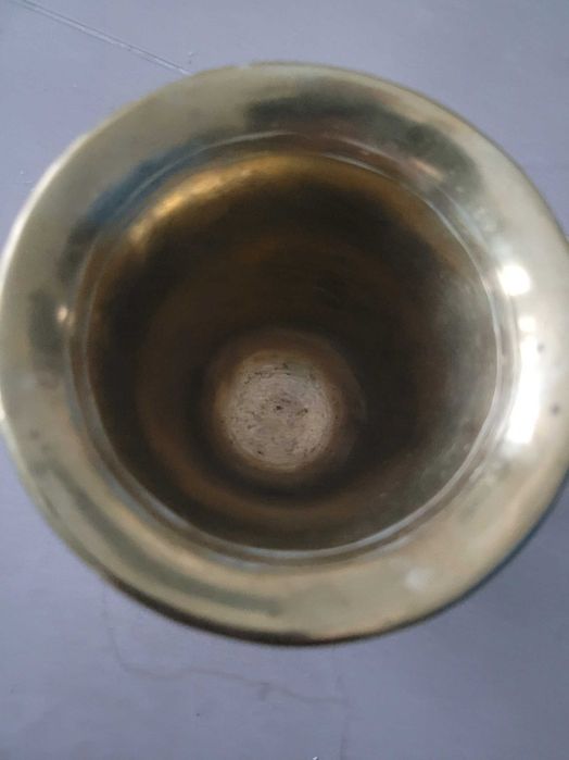 Mosiężny mały moździerz stary