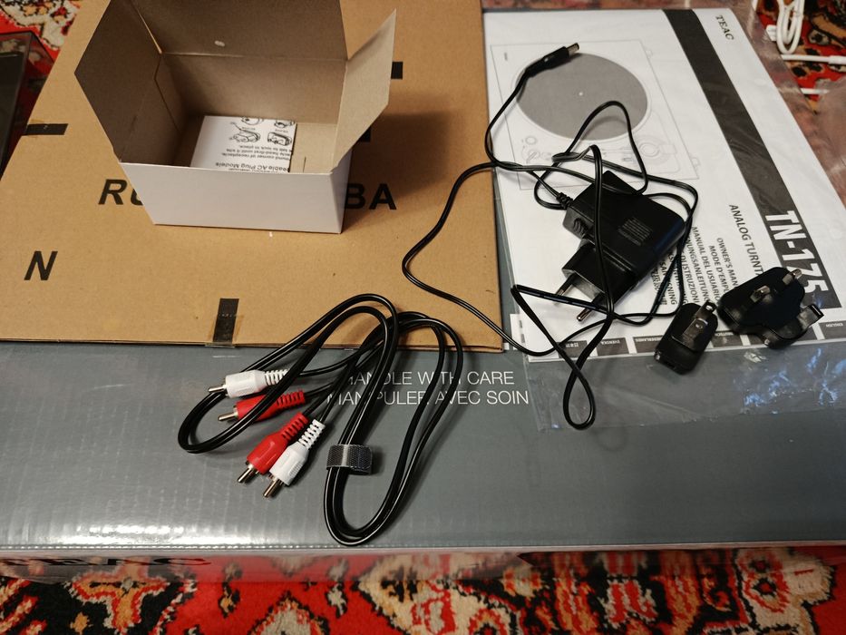 Виниловый проигрыватель TEAC TN-175 Black (Open Box) — Идеальный