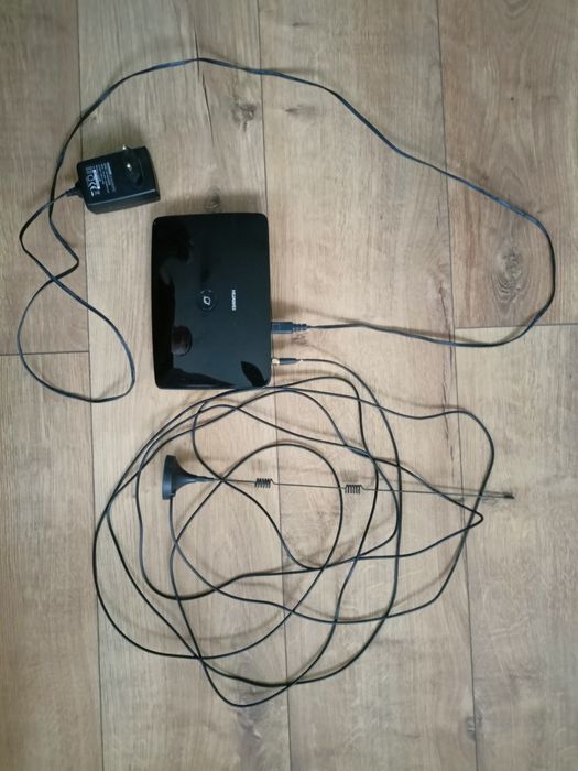 Modem / router HUAWEI B683 3G HSPA+ antena Orange