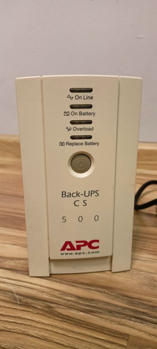 Zasilacz UPS APC C S 500
Jest używany co widać po niewielkich rysach b