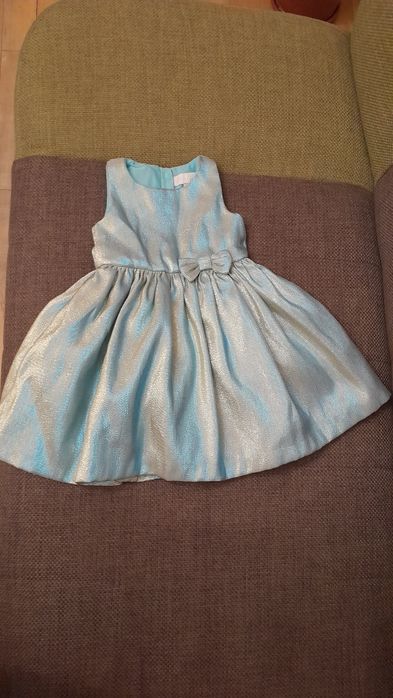 Святкова сукня блакитна з гарним блиском,на вік 1-2 рочки