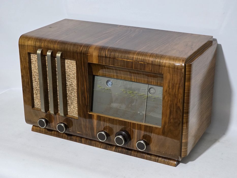 Rádio antigo reparado Paillard