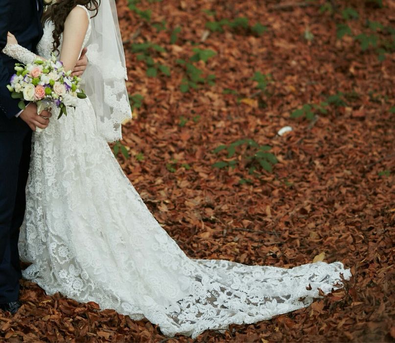 Весільна сукня