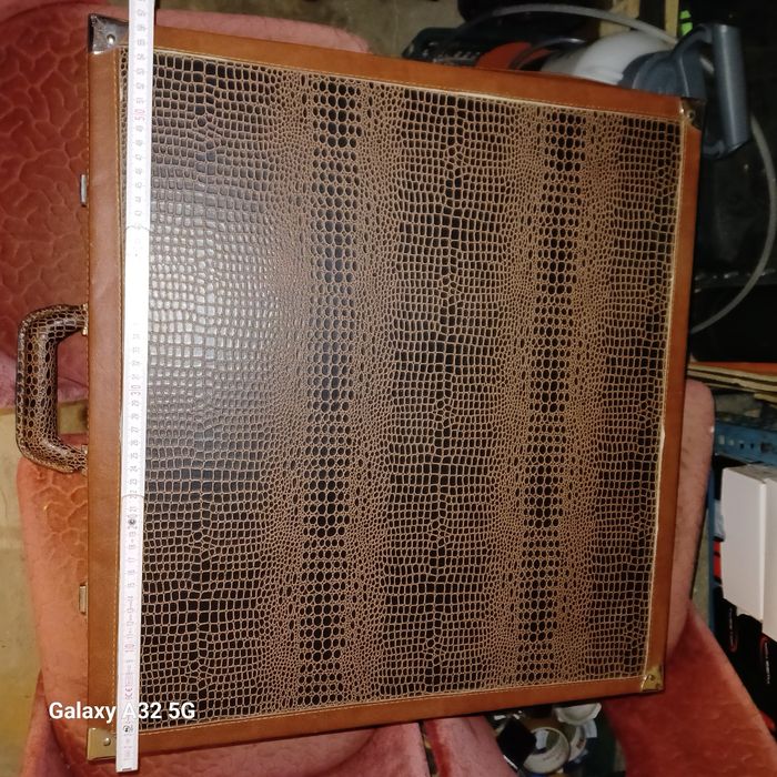 Stara walizka kufer projekt