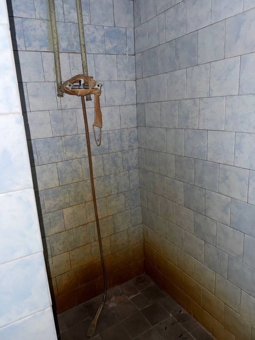 Продам здание  в самом центр с. Березна