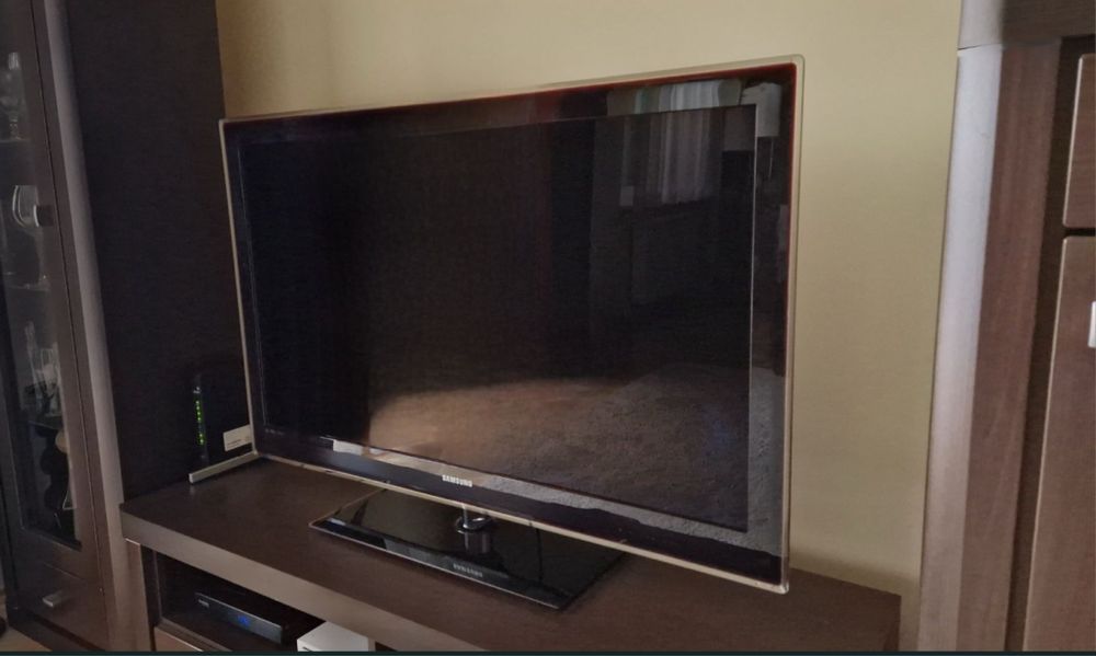 Telewizor Samsung 46 cali Smart – model UE46D5500RW.